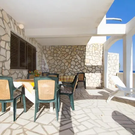 By The Sea Milna, Vis - 2461 Rukavac (Vis)