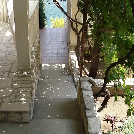 By The Sea Milna, Vis - 2461